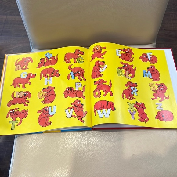 🐥Clifford’s ABC | Baby& Toddler Board Book - Picture 4 of 5